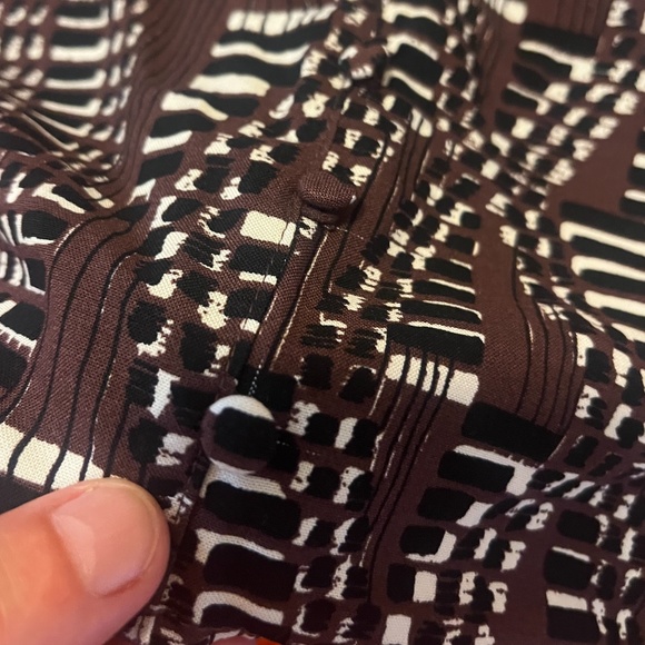 Brown, black and white abstract pattern covered buttons cami NWT - Picture 5 of 9